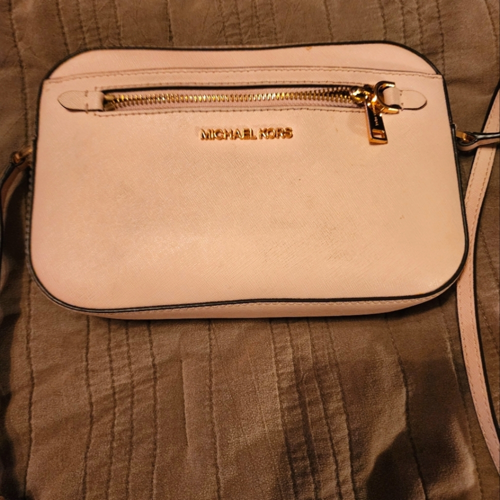 Michael Kors crossbody purse light pink